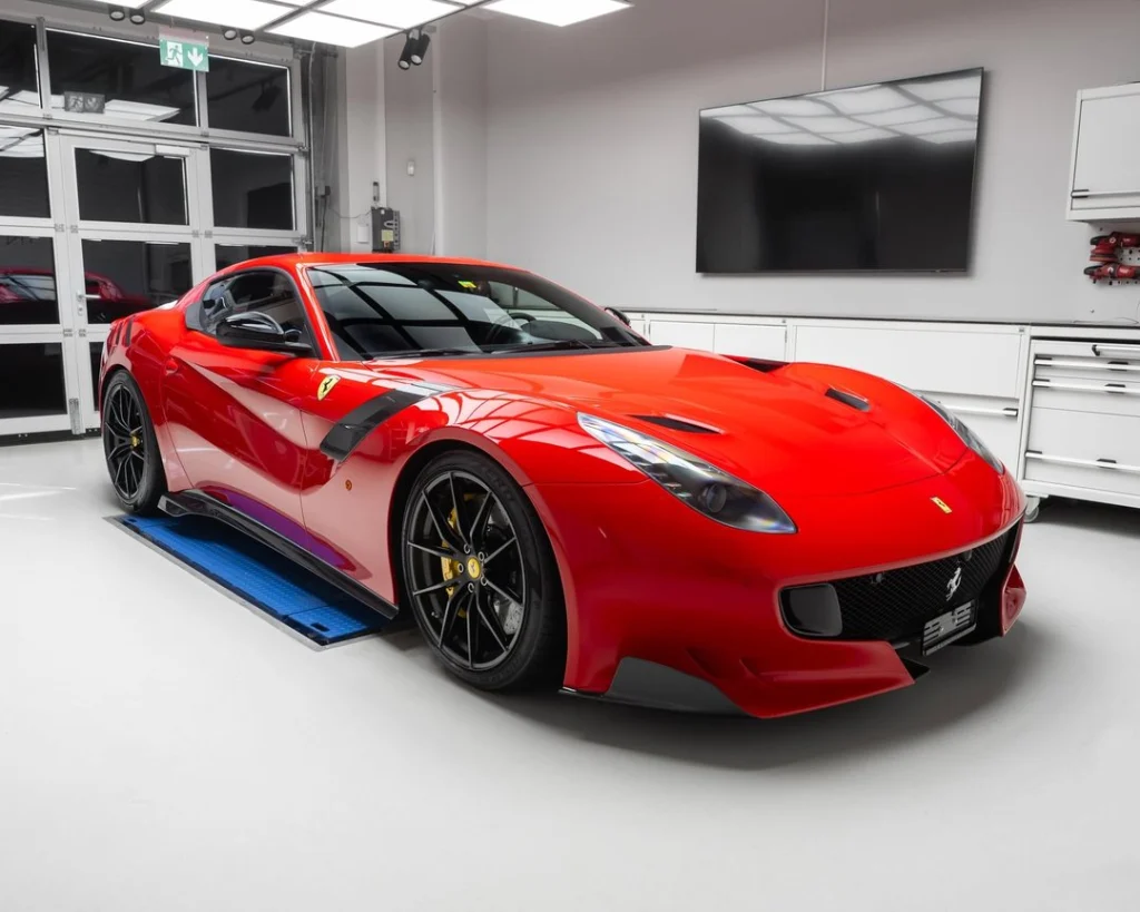 Ferrari F12 TDF: Detailed in the studio
