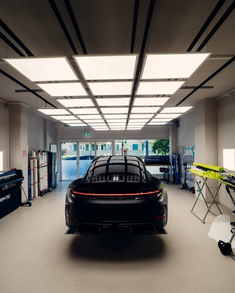 Porsche 911 GT3: Wrap in progress