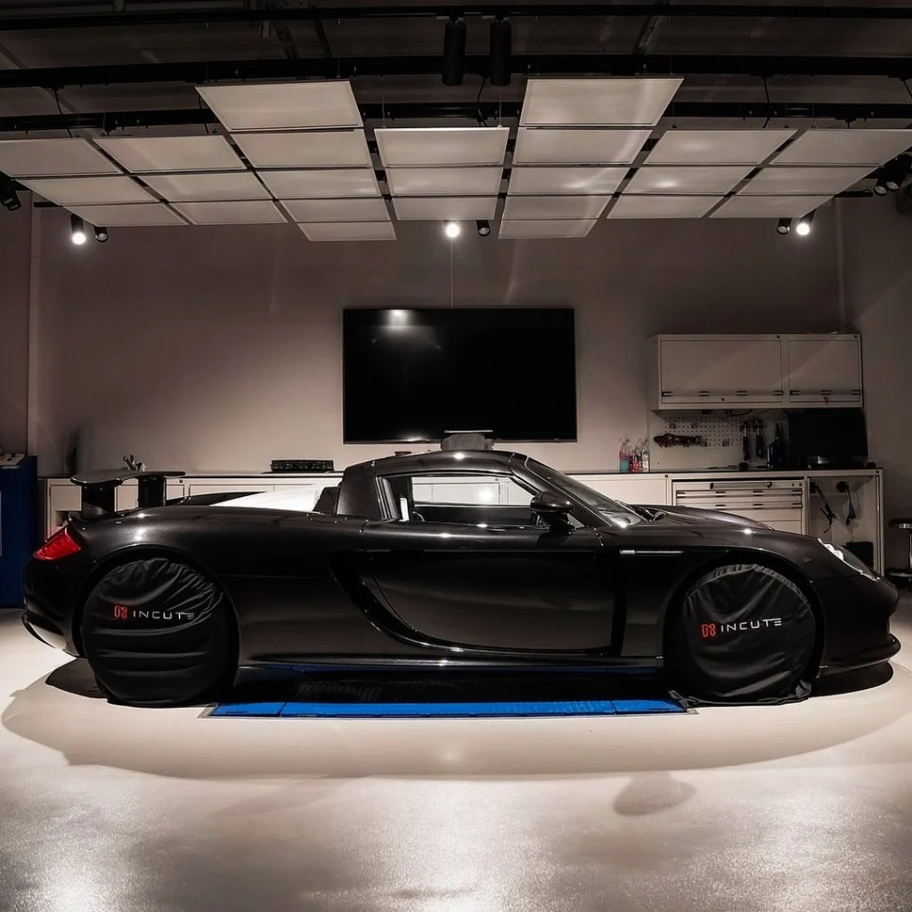 Porsche Carrera GT: In the studio